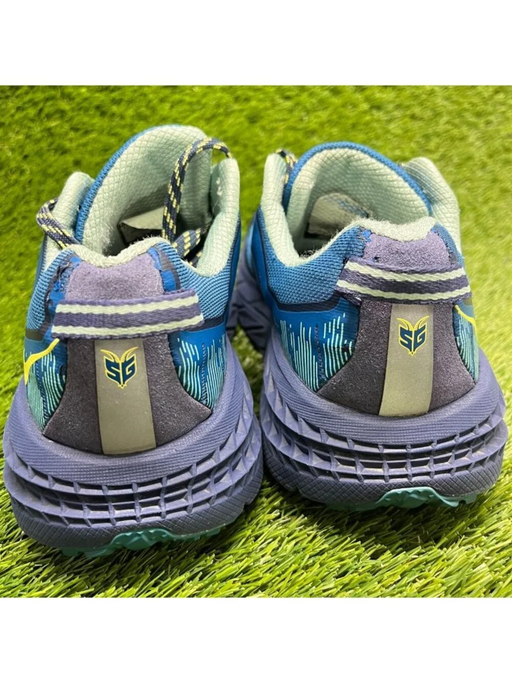 Hoka please review